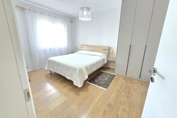 Shtepi me qera Apartament ne Tirane, 1+1, Mobilimi E mobiluar, Pagesa 600  Euro.