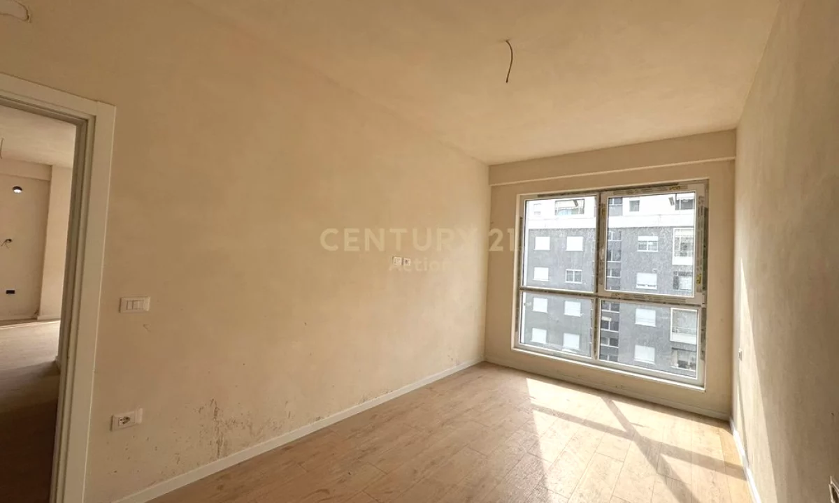 Apartment for sale in Tirana 2+1, Emty