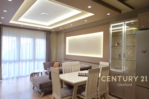 Shtepi me qera 2+1 ne Tirane - 900 Euro