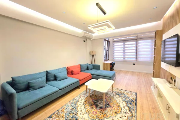 Shtepi me qera Apartament ne Tirane, 2+1, Mobilimi E mobiluar, Pagesa 800  Euro.