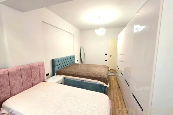 Shtepi me qera Apartament ne Tirane, 2+1, Mobilimi E mobiluar, Pagesa 800  Euro.