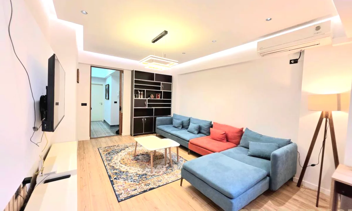 Shtepi me qera Apartament ne Tirane, 2+1, Mobilimi E mobiluar, Pagesa 800  Euro.