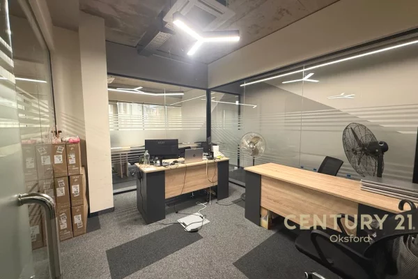 Jepet me qira ambient zyrash, tek Rruges se Kosovareve!