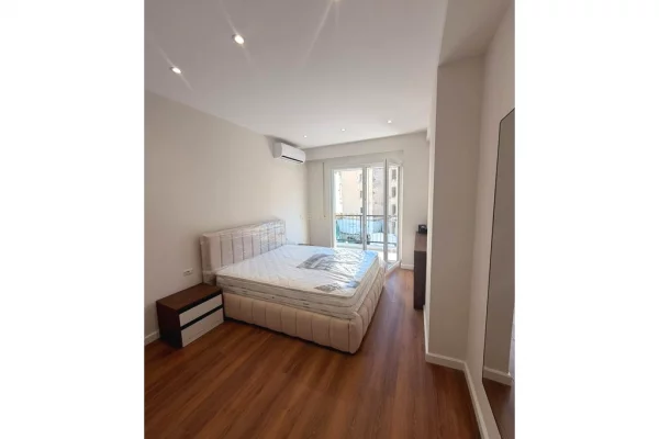 Shtepi me qera Apartament ne Tirane, 2+1, Mobilimi E mobiluar, Pagesa 850  Euro.