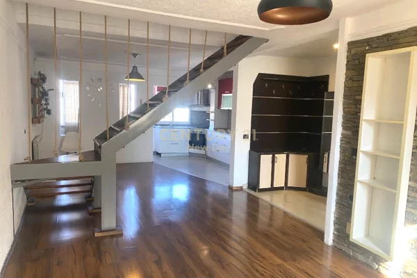 Shtepi me qera 2+1 ne Tirane - 650 Euro