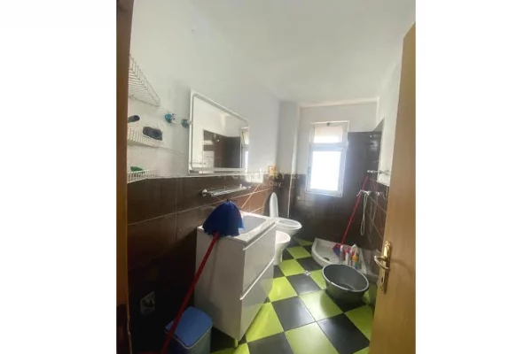 Shtepi me qera Duplex(shtepi me 2 kate) ne Tirane, 2+1, Mobilimi E mobiluar, Pagesa 650  Euro.