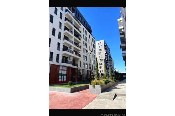 Ambient biznesi me qera 1+1 ne Tirane - 1,300 Euro