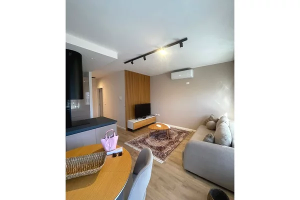 Apartament Modern 1+1 me Qira pranë Maternitetit të Ri