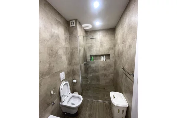 Appartamento in affitto a Tirana 1+1, Arredato