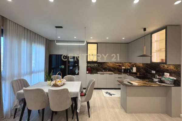 Apartment for sale in Tirana 2+1, Furnished