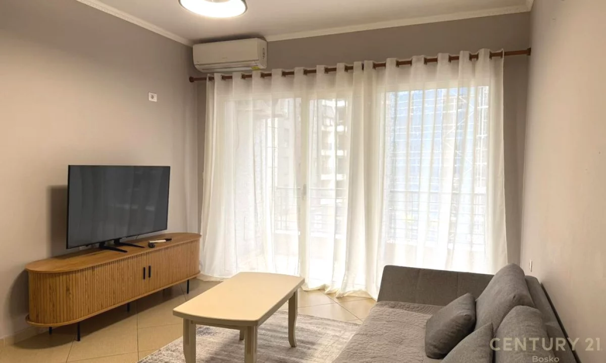 Shtepi me qera Apartament ne Tirane, 2+1, Mobilimi E mobiluar, Pagesa 650  Euro.