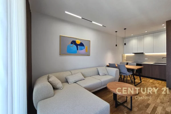 Shitet apartament 2+1 Rezidenca "Nova", Mine Peza.