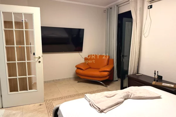 Appartamento in vendita a Tirana 2+1, Arredato