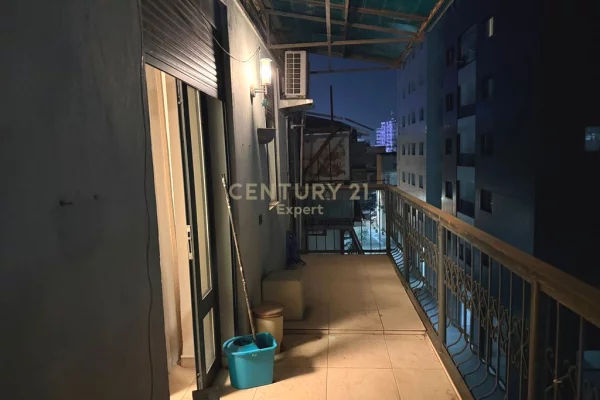 Appartamento in vendita a Tirana 2+1, Arredato