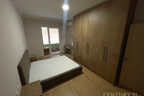 Appartamento in affitto a Tirana 2+1, Arredato