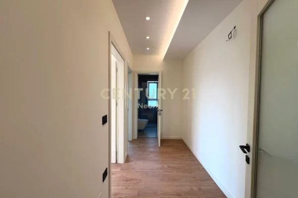 Shtepi ne shitje Apartament ne Tirane, 2+1, Mobilimi Bosh, pa mobiluar, Pagesa 148,500  Euro.