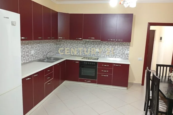 JEPET ME QIRA APARTAMENT 2+1+2, ASTIR, PRANE BAR ARTISTI