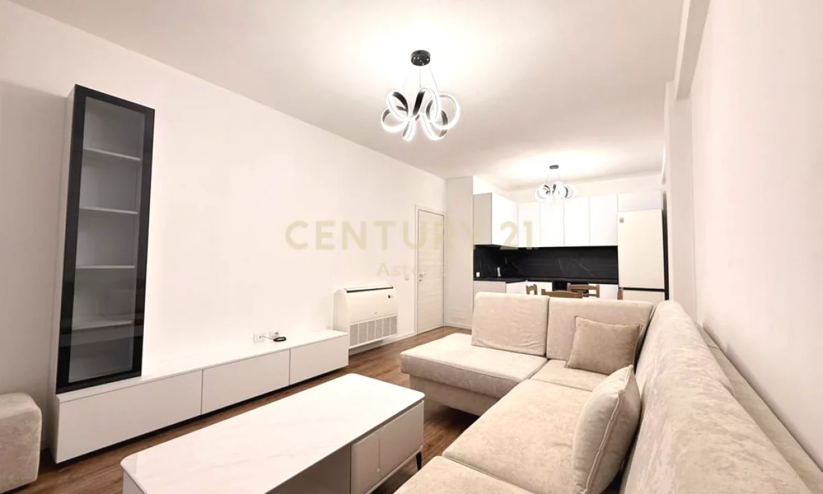 Appartamento in affitto a Tirana 1+1, Vuoto