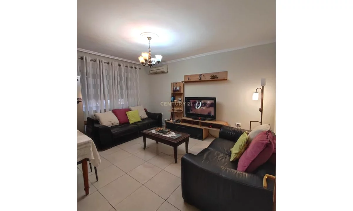 Shtepi me qera Apartament ne Tirane, 1+1, Mobilimi E mobiluar, Pagesa 550  Euro.