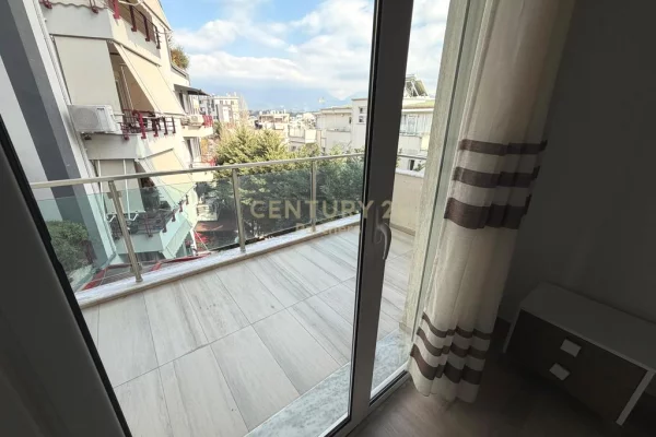 Shtepi me qera Apartament ne Tirane, 2+1, Mobilimi E mobiluar, Pagesa 800  Euro.