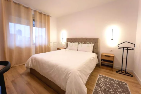 Appartamento in vendita a Tirana 2+1, Arredato