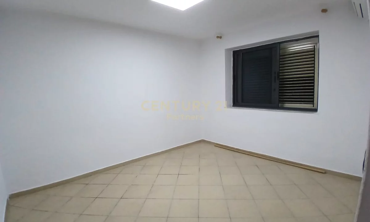 Apartment for rent in Tirana 1+1, Emty