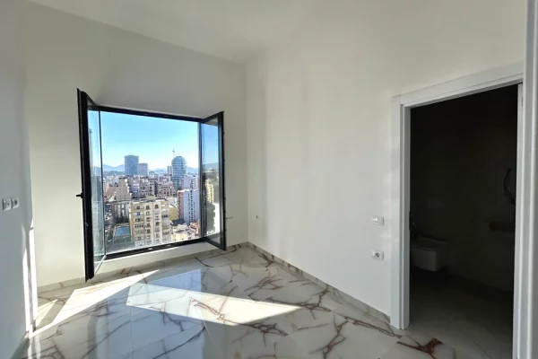 Apartment for rent in Tirana 2+1, Emty