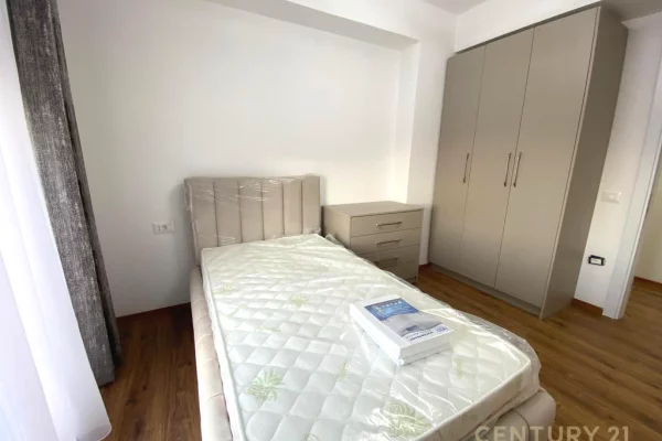 Shtepi me qera Apartament ne Tirane, 2+1, Mobilimi E mobiluar, Pagesa 800  Euro.