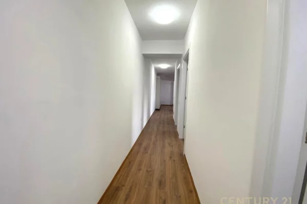 Shtepi me qera Apartament ne Tirane, 2+1, Mobilimi E mobiluar, Pagesa 800  Euro.