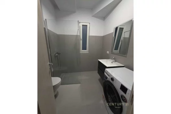 Appartamento in affitto a Tirana 1+1, Arredato