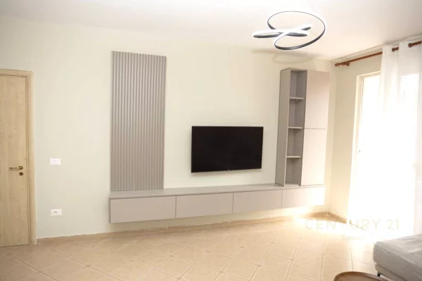 Appartamento in affitto a Tirana 1+1, Arredato