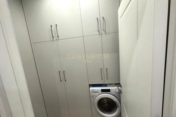 Shtepi me qera Apartament ne Durres, 2+1, Mobilimi E mobiluar, Pagesa 1,300  Euro.