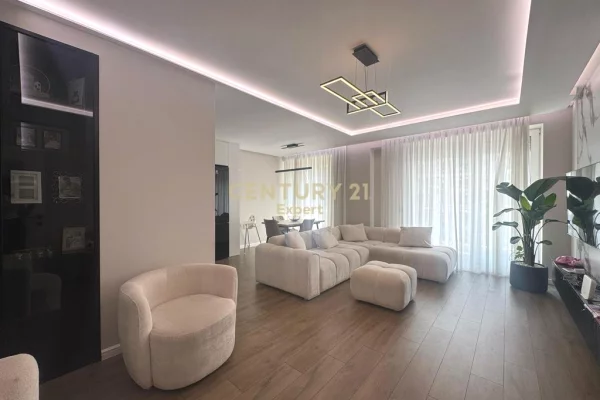 Shtepi me qera 3+1 ne Tirane - 1,200 Euro
