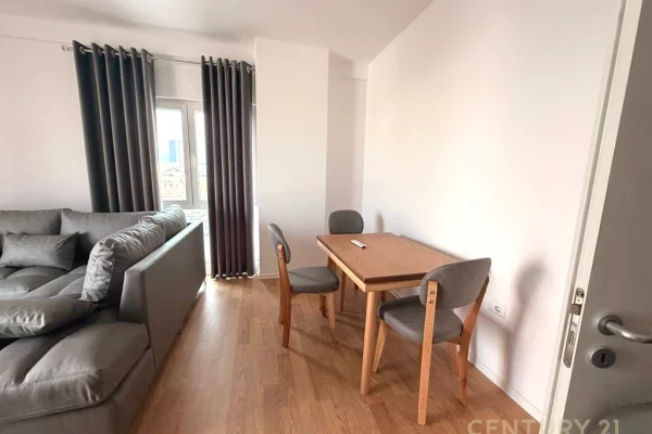 Appartamento in affitto a Tirana 2+1, Arredato