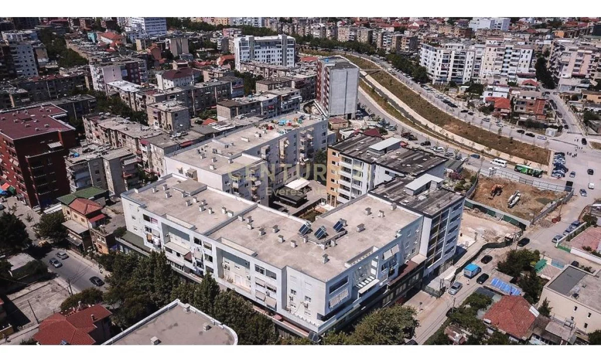 Shitet Dyqan ne Ali Dem (Tregu Ri Elektrik)