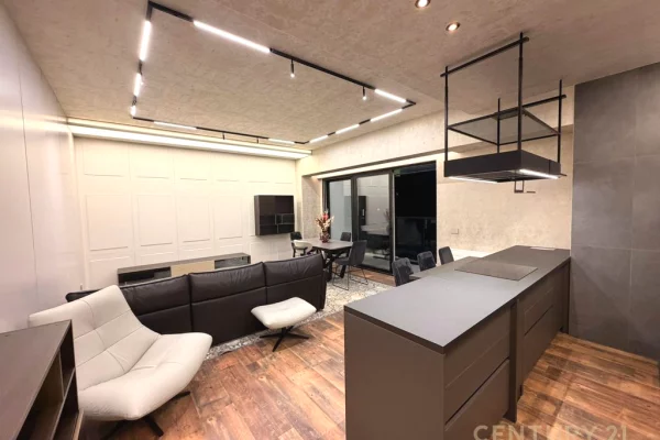 Shtepi ne shitje 2+1 ne Tirane - 650,000 Euro