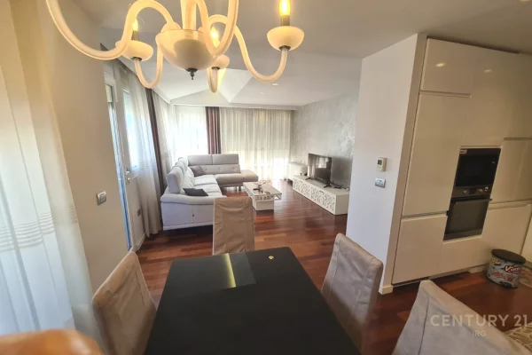 Shtepi ne shitje Apartament ne Tirane, 2+1, Mobilimi E mobiluar, Pagesa 275,000  Euro.