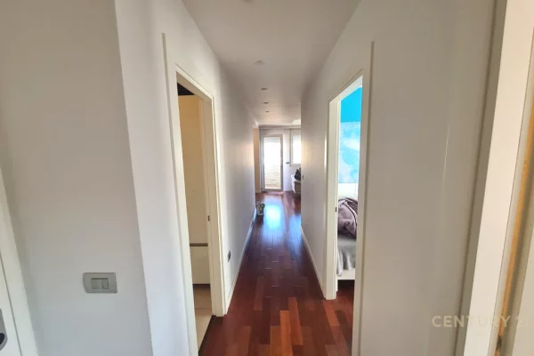Shtepi ne shitje Apartament ne Tirane, 2+1, Mobilimi E mobiluar, Pagesa 275,000  Euro.
