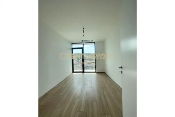 LAKE VIEW, ZYRE PER QIRA (2+1+2)