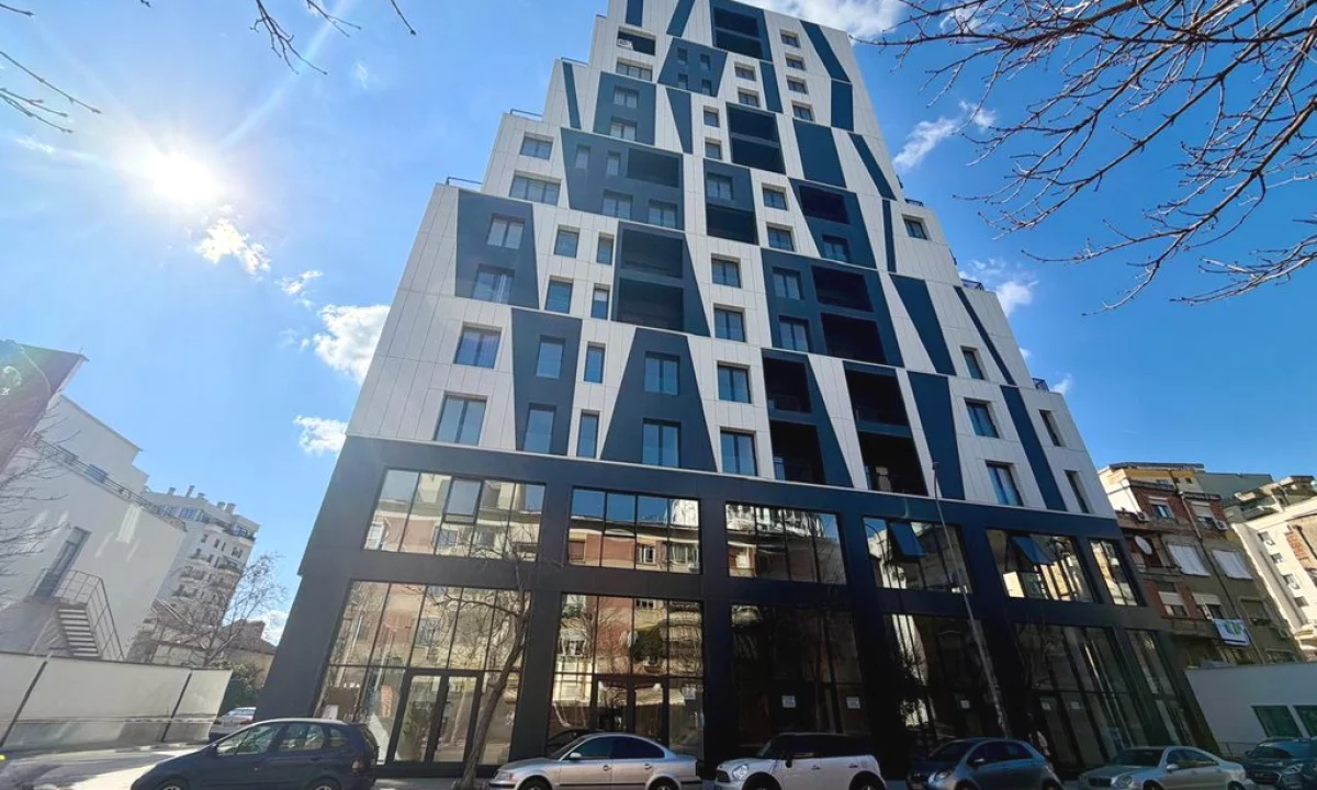 AMBIENT 250 METRA OPEN SPACE BUZE RRUGES BARRIKADAVE PER QIRA!