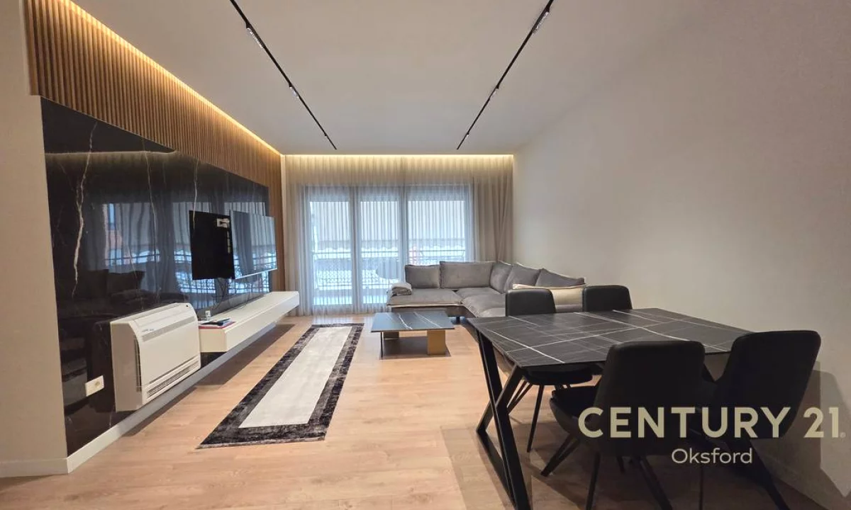 Appartamento in affitto a Tirana 2+1, Arredato