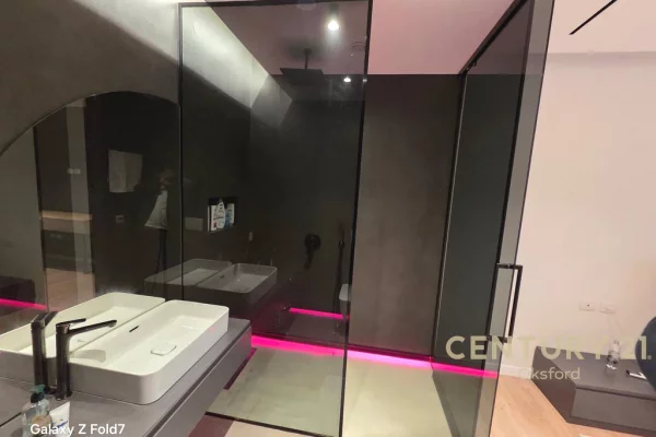 Appartamento in affitto a Tirana 2+1, Arredato