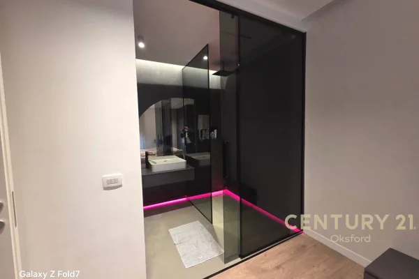 Appartamento in affitto a Tirana 2+1, Arredato