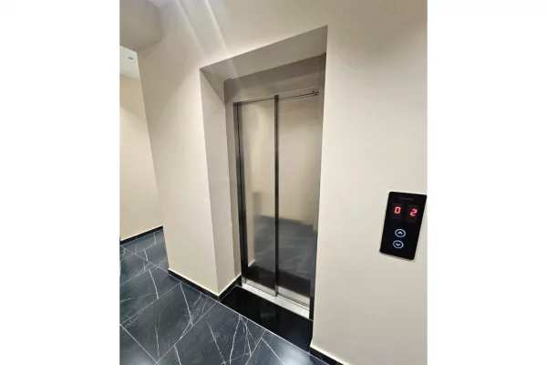 Appartamento in affitto a Tirana 2+1, SemiArredato