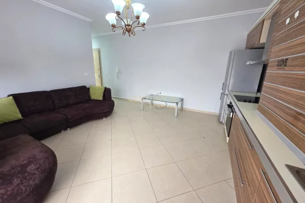 Shtepi me qera Apartament ne Tirane, 2+1, Mobilimi E mobiluar, Pagesa 70,000  Leke.