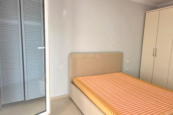 Shtepi me qera Apartament ne Tirane, 2+1, Mobilimi E mobiluar, Pagesa 70,000  Leke.