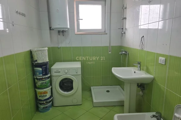 Shtepi me qera Apartament ne Tirane, 2+1, Mobilimi E mobiluar, Pagesa 70,000  Leke.