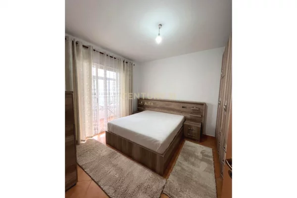 Shtepi me qera Apartament ne Tirane, 2+1, Mobilimi E mobiluar, Pagesa 600  Euro.