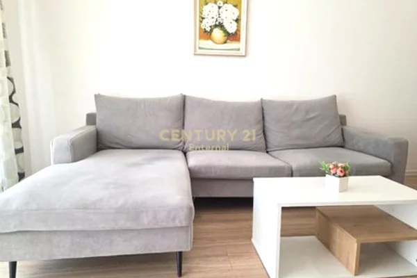 Appartamento in affitto a Tirana 2+1, Arredato