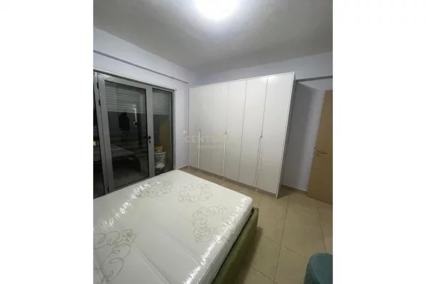 Shtepi me qera Apartament ne Tirane, 1+1, Mobilimi E mobiluar, Pagesa 500  Euro.